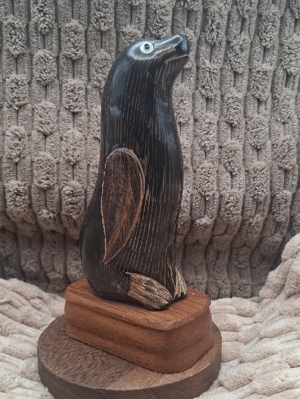 Vintage Hand-Carved Wooden Penguin Figurine - Picture 2 of 7
